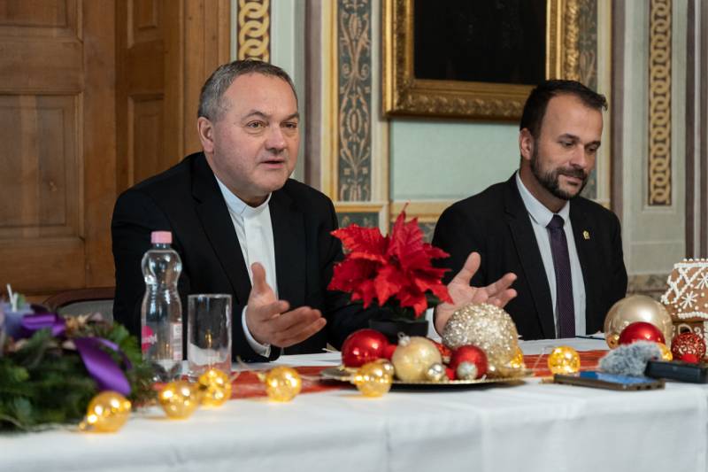 2025_11_27_adventi sajtotajekoztato_02.jpg